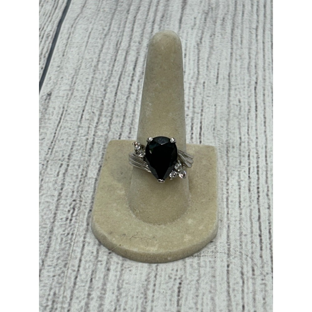 Silver Tone Pear Shaped Black Stone Vintage Cocktail Style Ring Size 7 Jewelry